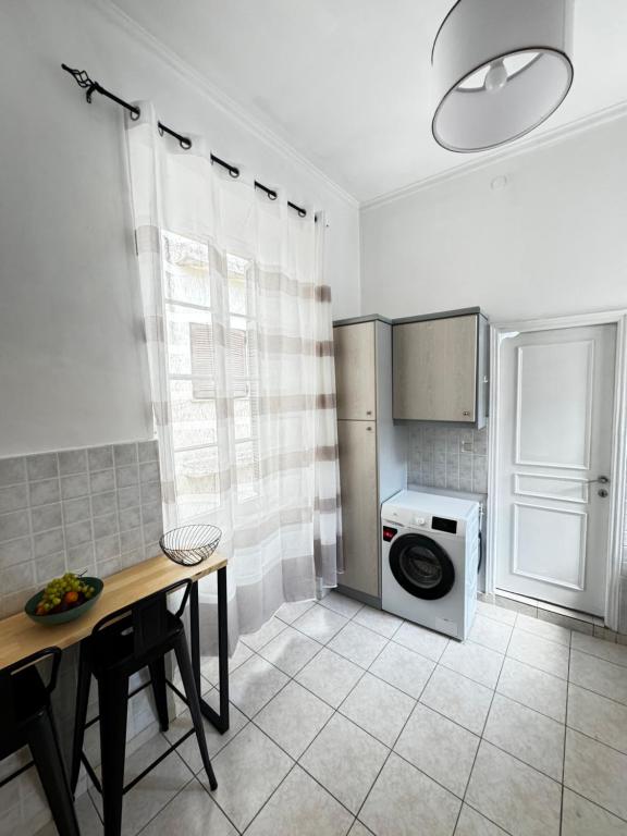TV a/nebo společenská místnost v ubytování Gegekos Apartment