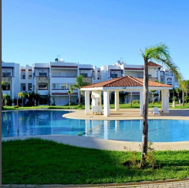Πισίνα στο ή κοντά στο Marina golf 1 chambre vue piscine et partie mer