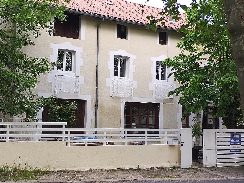 Budova, kde se ubytování v soukromí nachází