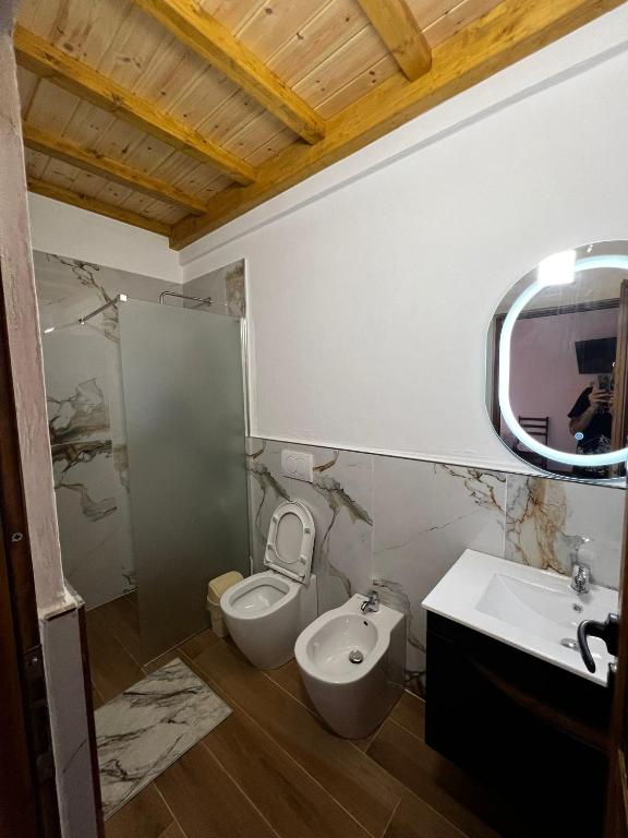 Guesthouse Alberti Llogara - Classic Triple Room