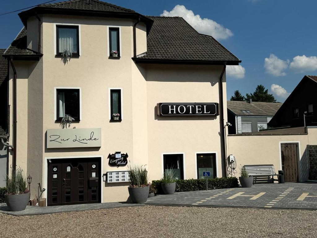 Budova, kde se hotel nachází