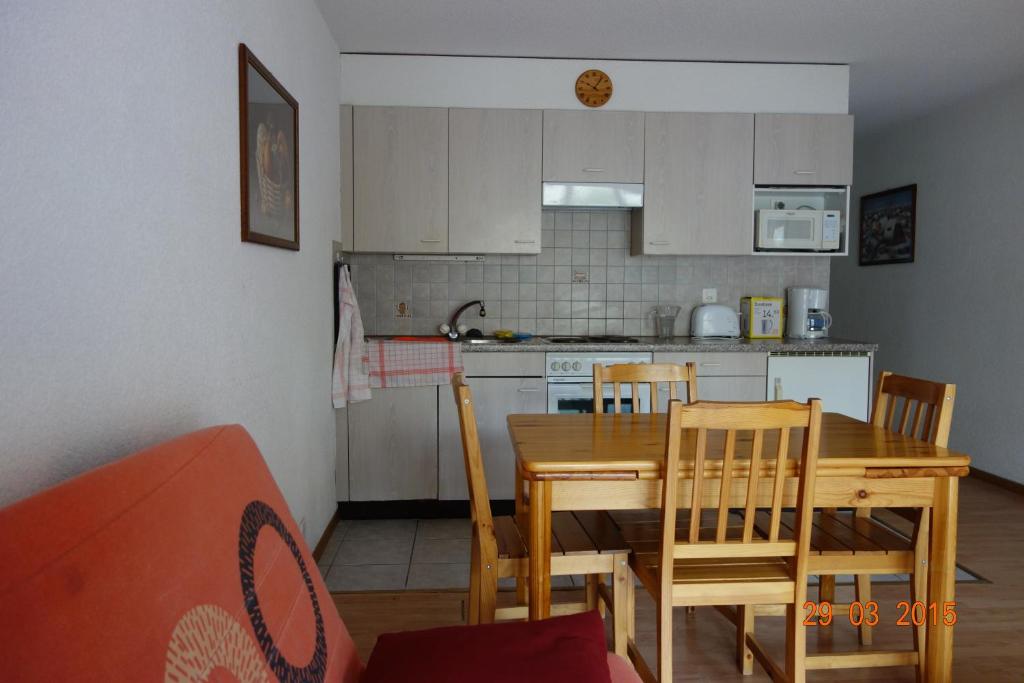 Kuchyň nebo kuchyňský kout v ubytování Résidence "Les Crêtes"