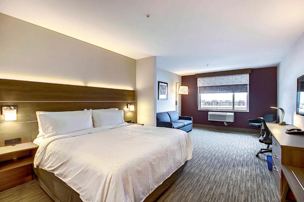 Holiday Inn Express & Suites - Calgary Airport Trail NE by IHG - Resim 33