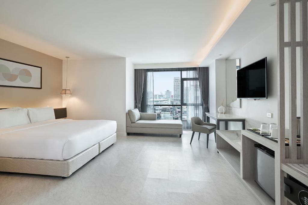 
Deluxe Premier Double Room with city view 
