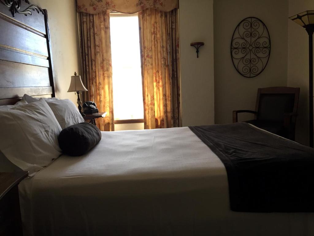 Voodi või voodid majutusasutuse Boulder Dam Hotel toas