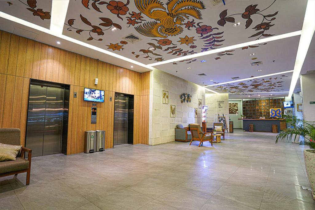 Vstupní hala nebo recepce v ubytování BATIQA Hotel Palembang