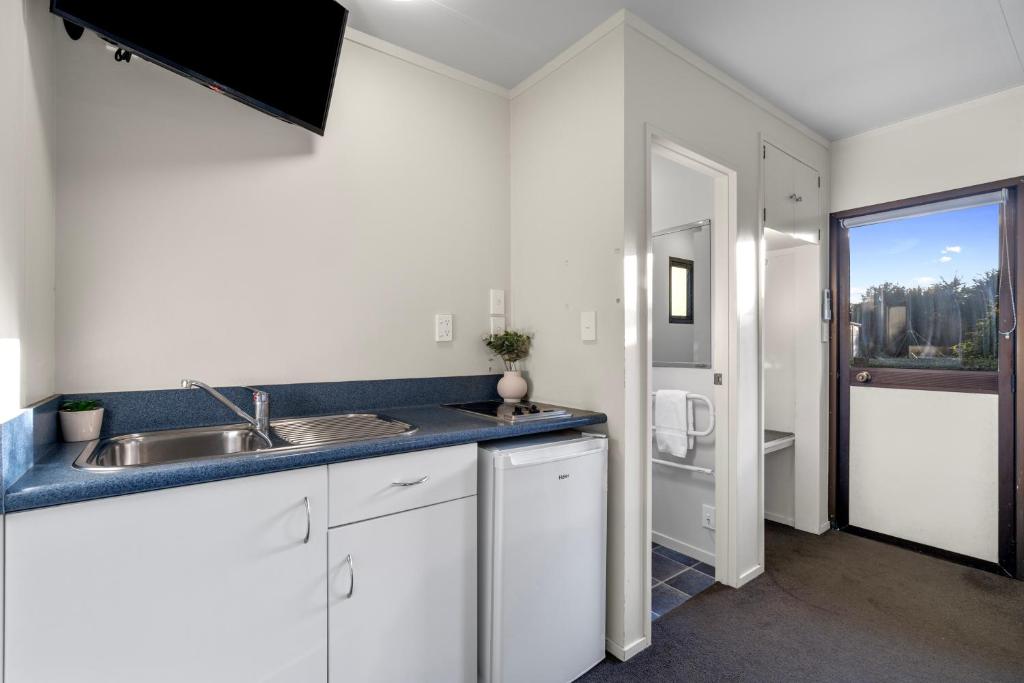 Tasman Holiday Parks Picton photo