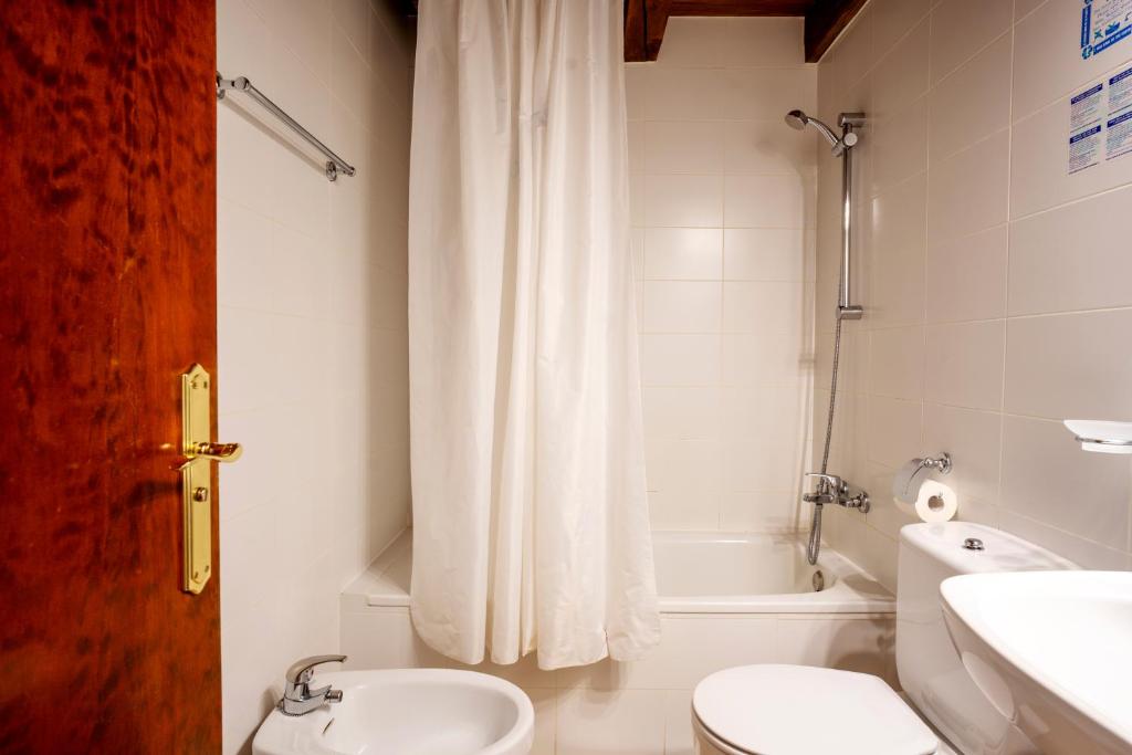 Koupelna v ubytování Aparthotel Ona el Tarter