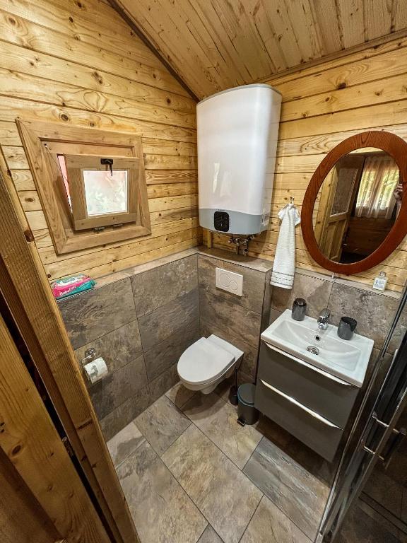 Koupelna v ubytování Elysium House