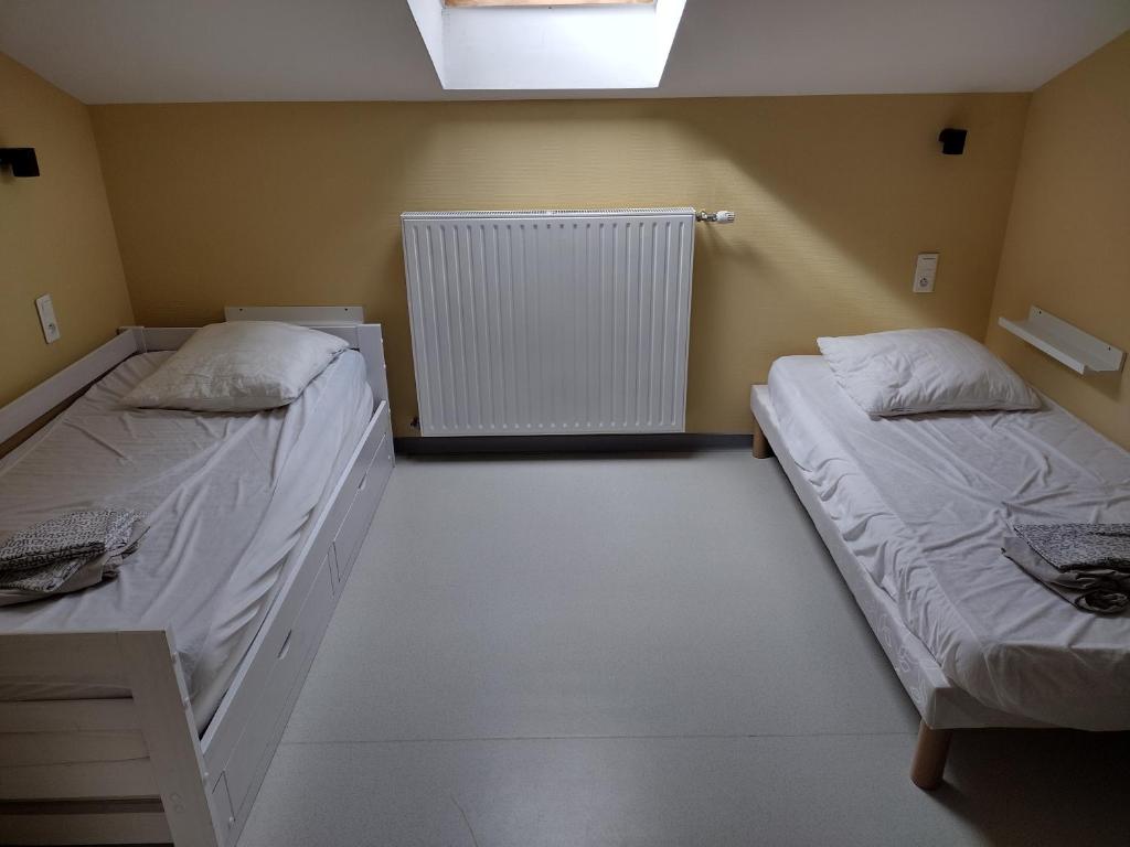 Ostal Scrignac - Gîte d'étape de la Gare - Grote Tweelingzaal