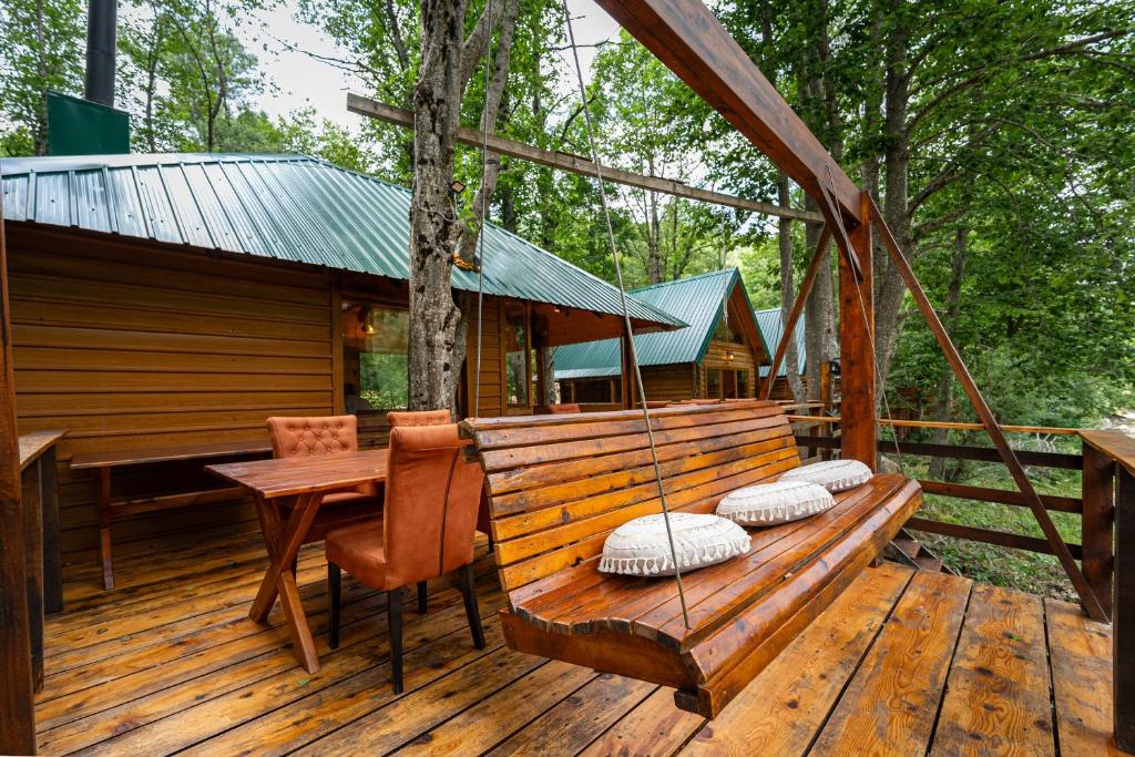 Balkón nebo terasa v ubytování Ethno village Opasaničke vile