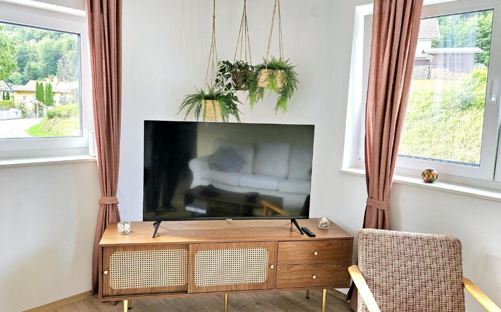 TV a/nebo společenská místnost v ubytování "Casa Antonio" 3 Gehminuten Strandbad Sekirn, inkl Seezugang