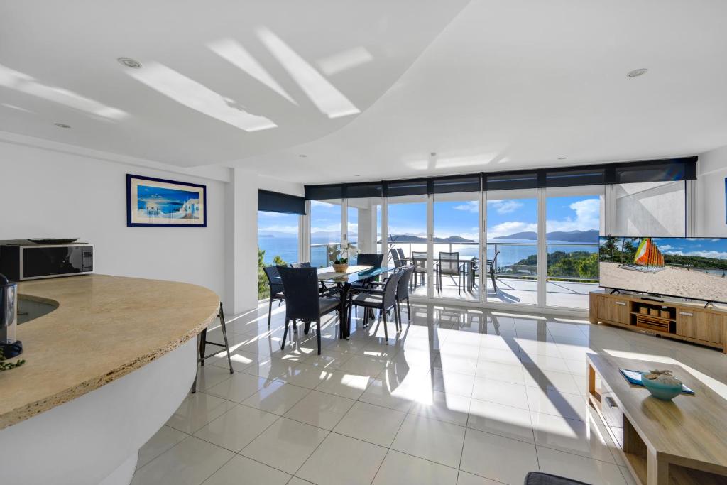 Kuchyň nebo kuchyňský kout v ubytování Ocean View Villas