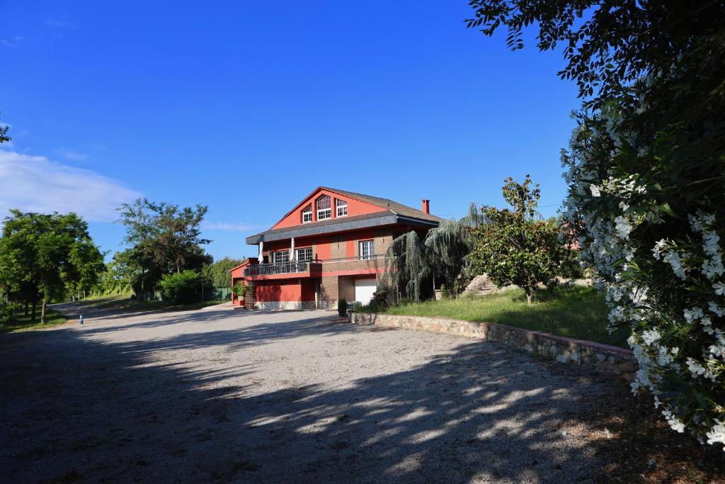 El Cedre Blau Vivienda con piscina en Granollers - Maison De Six Chambres