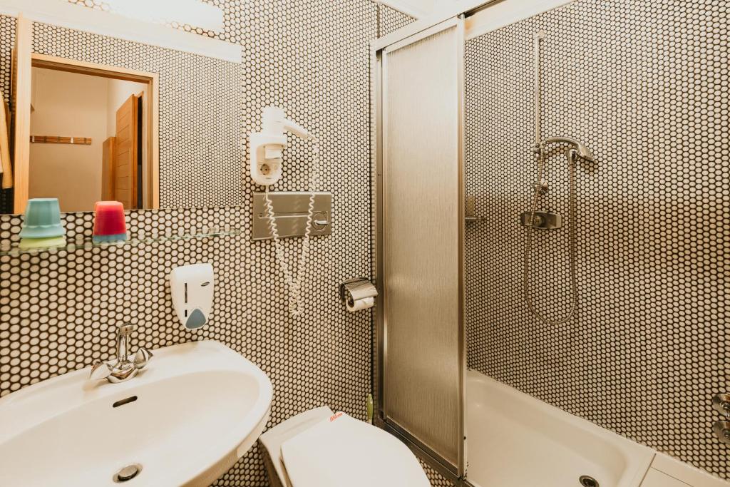 A bathroom at Hotel Kernwirt