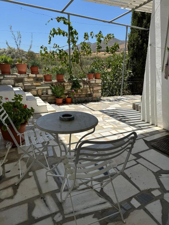 Balkón nebo terasa v ubytování Christina's House Paros