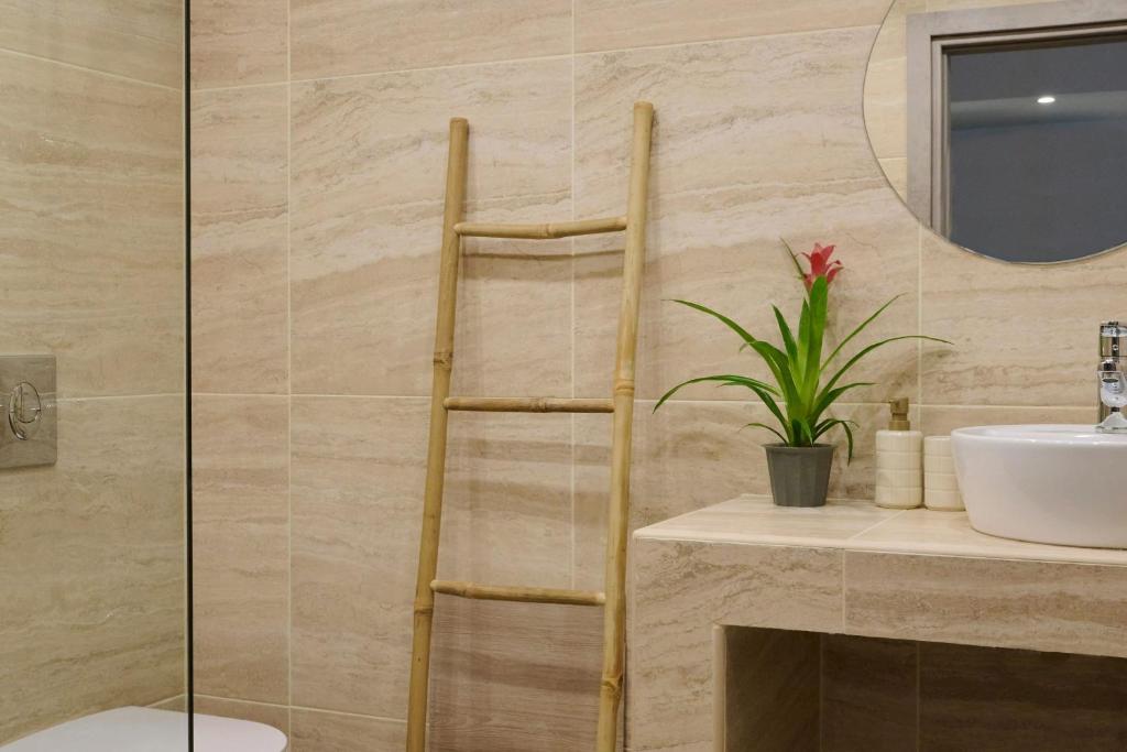 Acropolis Muses - Downtown Luxury Apartments - 9