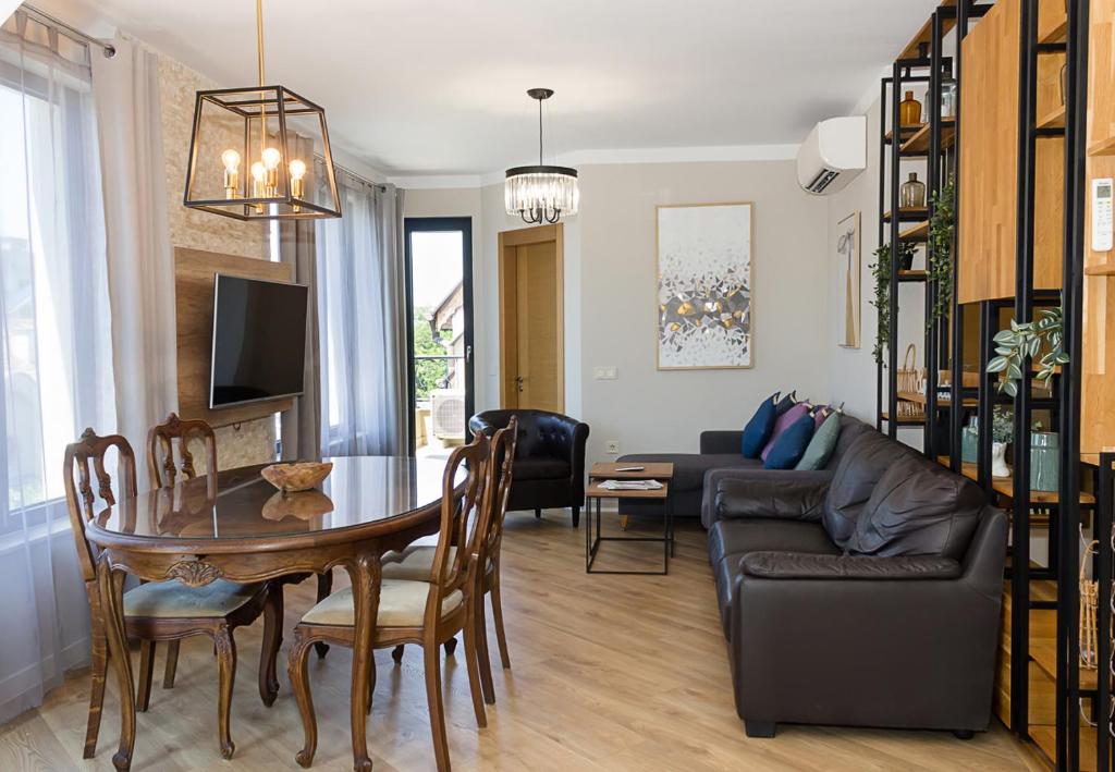 Warm&Comfy 3BD Apartment in Varna Center
