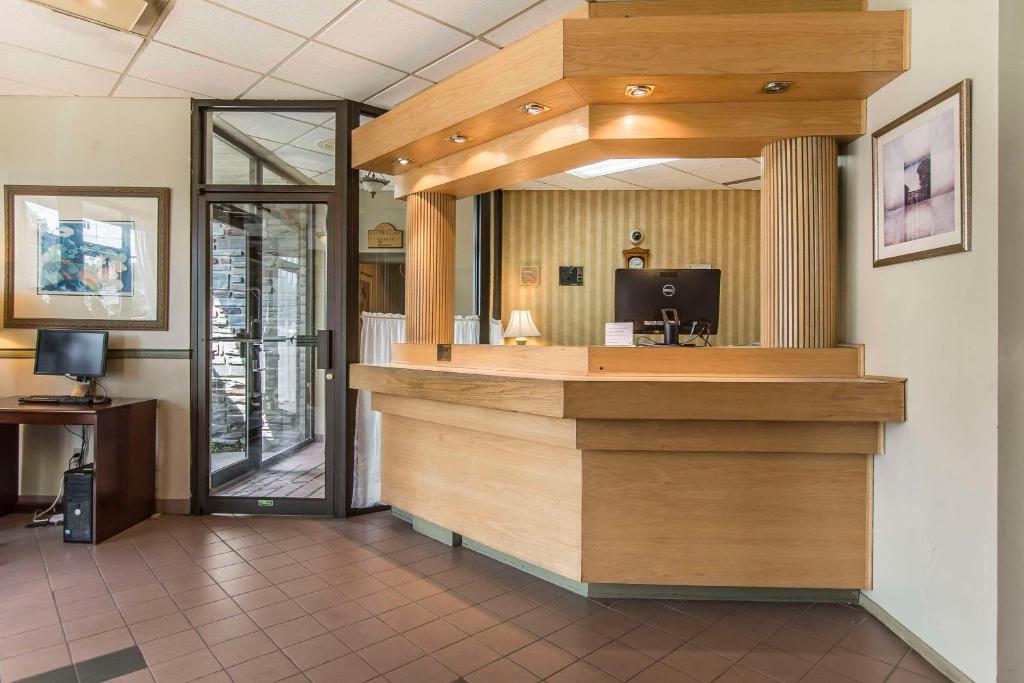 Vstupní hala nebo recepce v ubytování Quality Hotel & Suites
