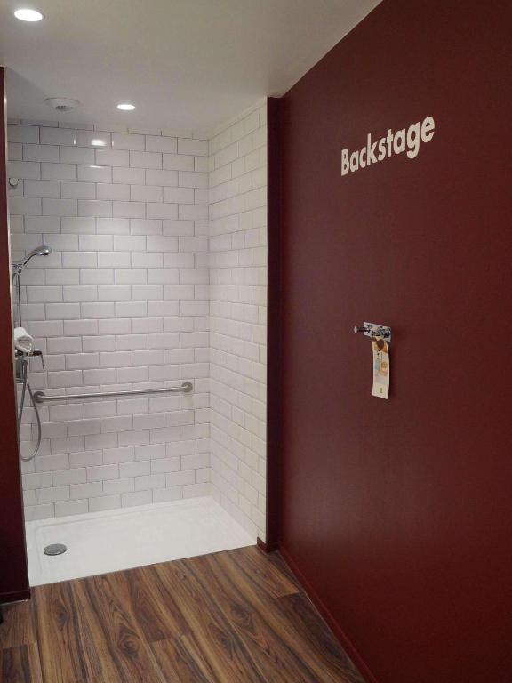 Koupelna v ubytování ibis Styles Lens Centre Gare