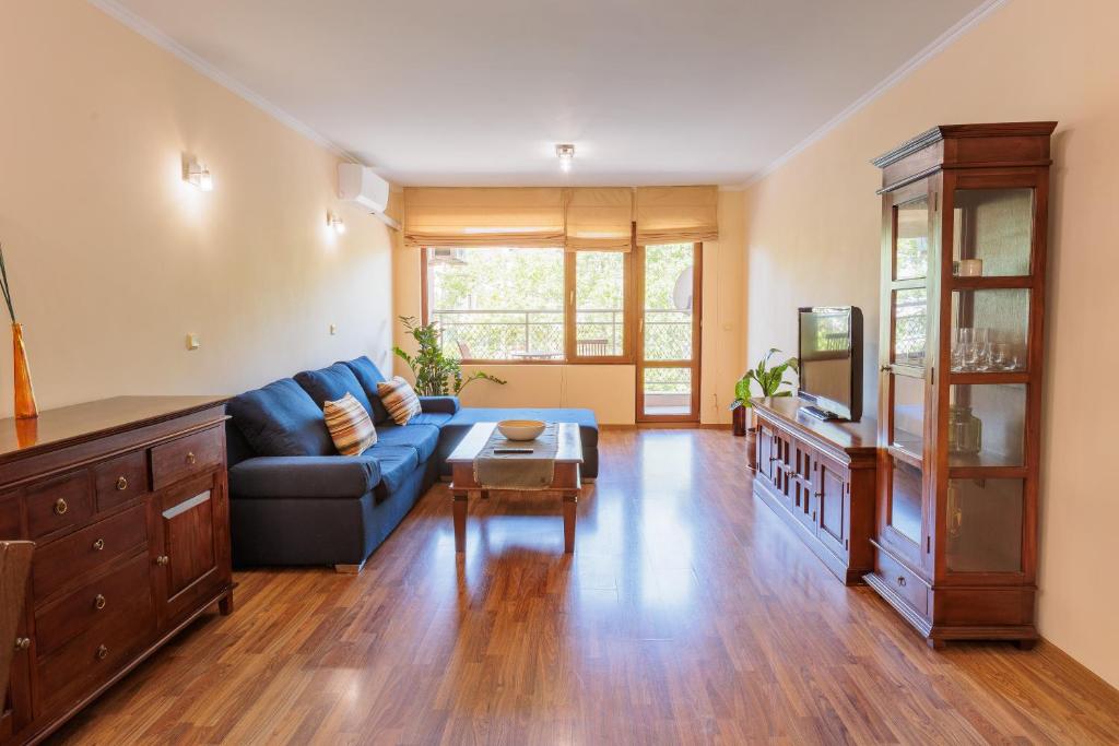 Demira apartment