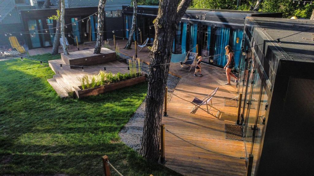 Klimatyzowane Surf Domki - Maszoperia Sun4Hel - Letnia Baza SnowShow na Półwyspie Helskim - 1