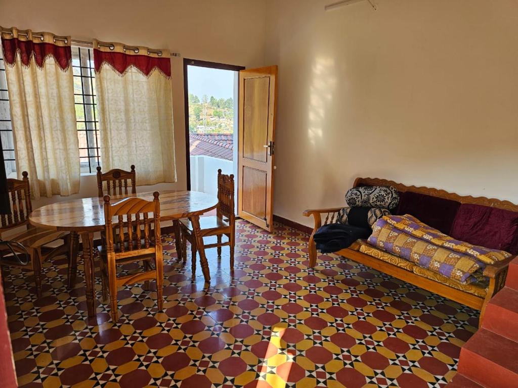 My Vacation Inn Villa- Kodaikanal Homestay - Maison De Trois Chambres