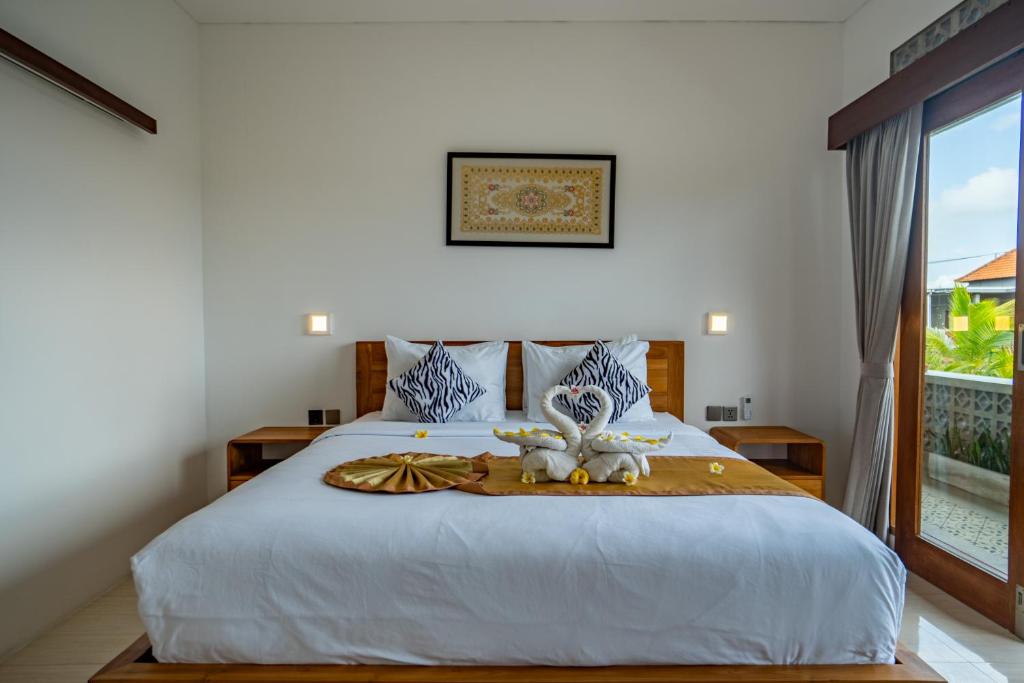 The Breeze Stay and Surf Canggu Bali - 4