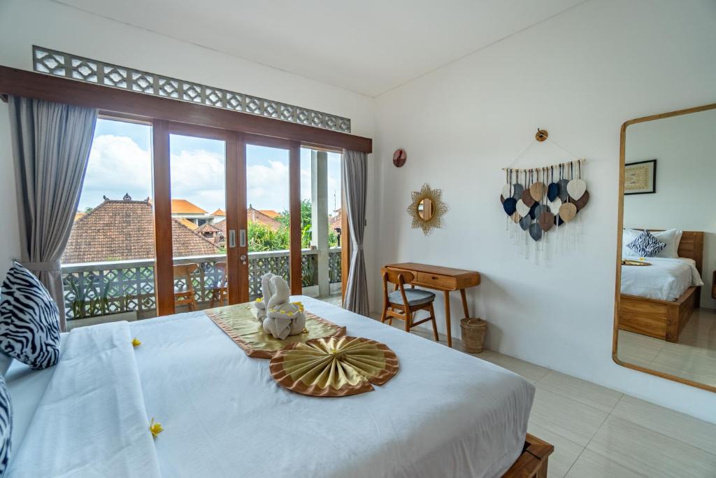 The Breeze Stay and Surf Canggu Bali - 1