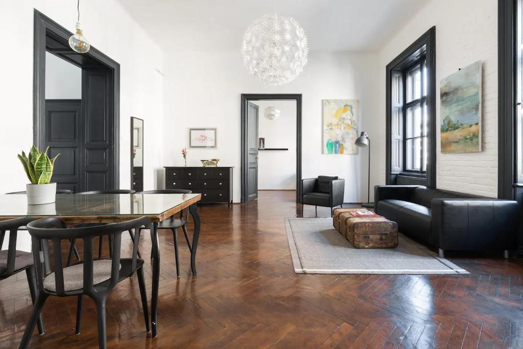 Kertesz 22 - 3 Bedrooms and Living with 2 Baths 1073 Budapest, Kertész u. 22 kép - 1