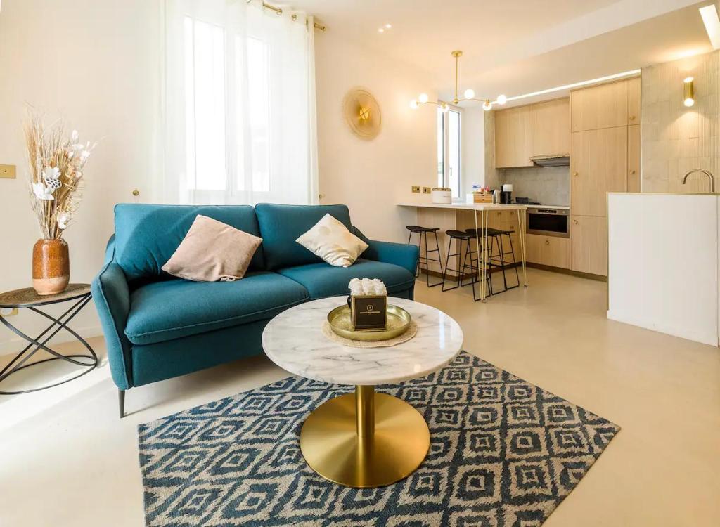 Η κουζίνα ή μικρή κουζίνα στο Palais Croisette Plage - 45 m2 Luxe - 2 Balcons