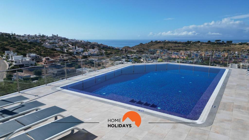 Πισίνα στο ή κοντά στο #234 Serenity Refuge w Balcony and Pool