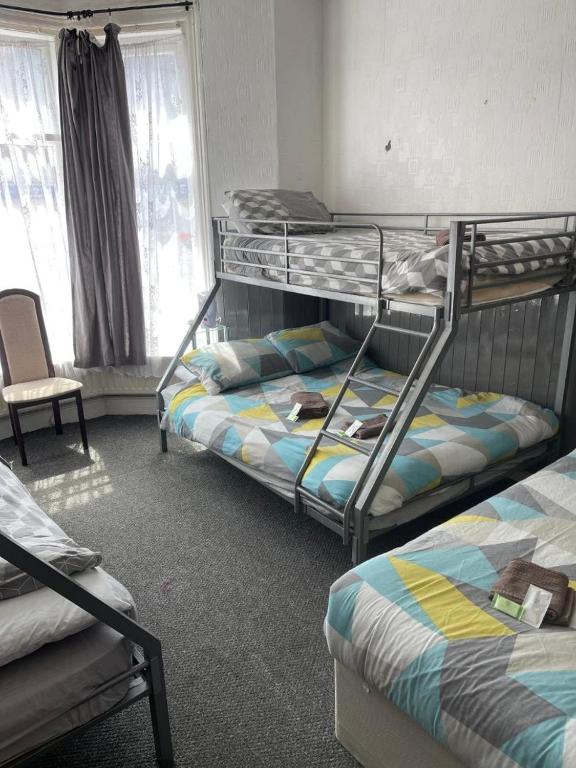 The Merlin Hotel - Resim 2