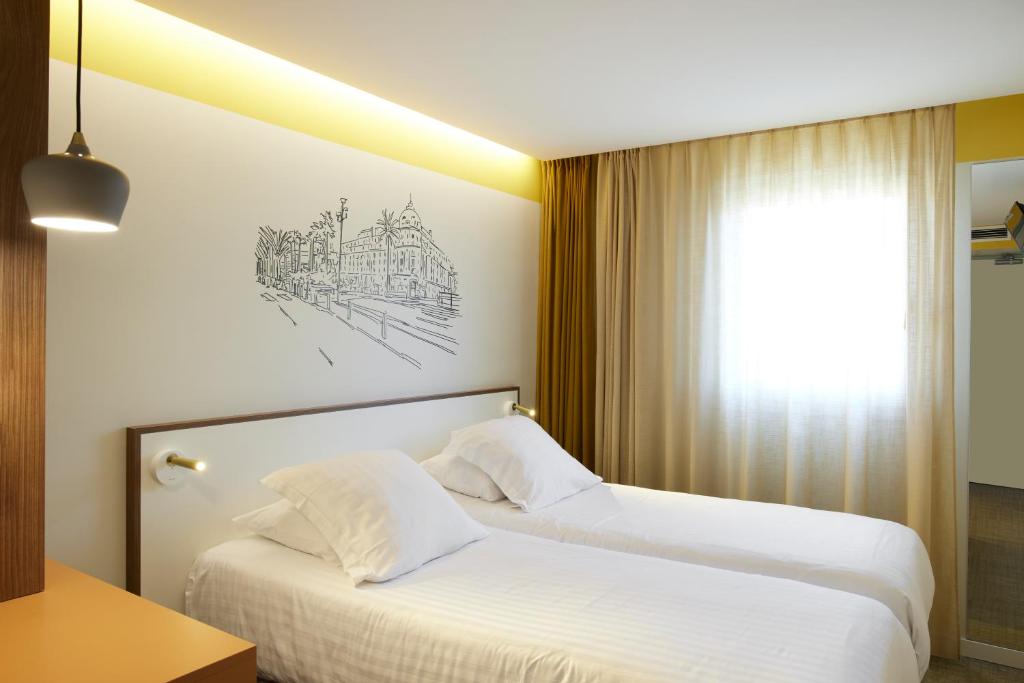 Hotel du Pin Nice Port - Resim 12