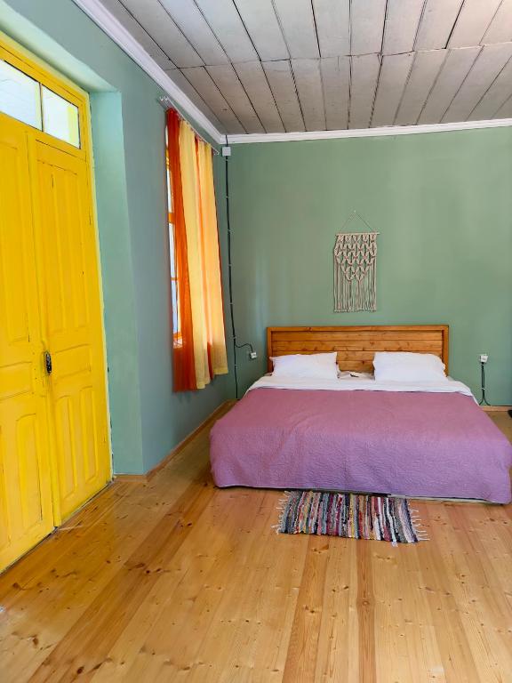 Llit o llits en una habitació de Ghebi Inn