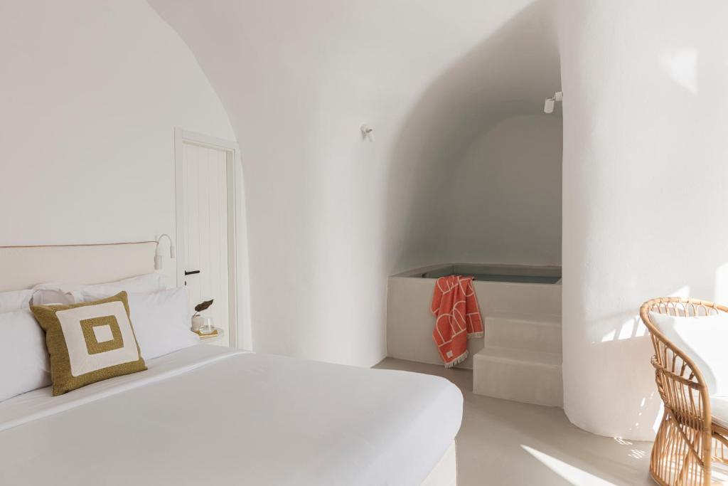 Letto o letti in una camera di CASASUNSHA Hybrid Retreat Santorini