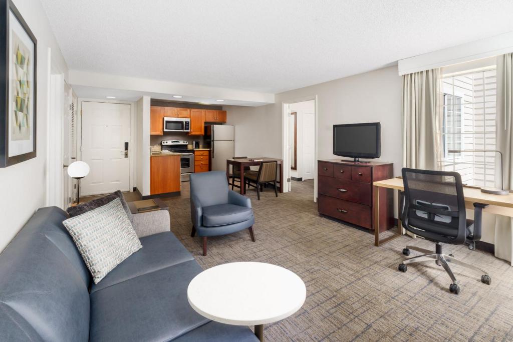 TV a/nebo společenská místnost v ubytování Residence Inn Seattle Northeast/Bothell