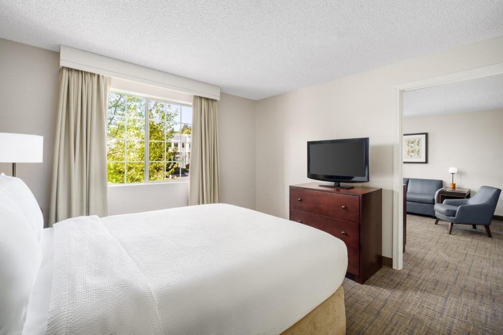TV a/nebo společenská místnost v ubytování Residence Inn Seattle Northeast/Bothell