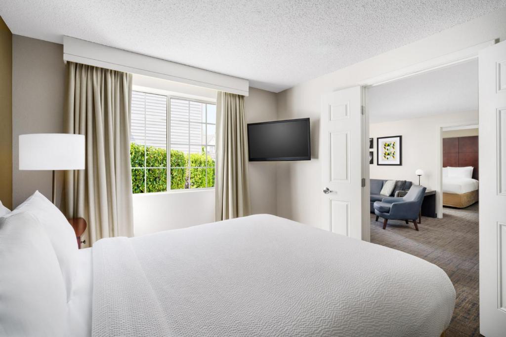 Postel nebo postele na pokoji v ubytování Residence Inn Seattle Northeast/Bothell