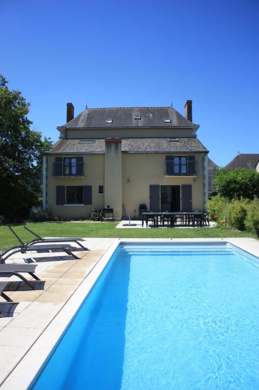 Bazén v ubytovaní Villa Le Printemps, maison 15 pers avec piscine alebo v jeho blízkosti