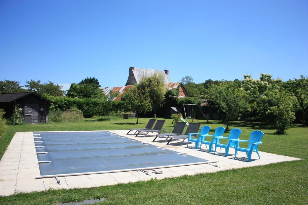 Vonkajšia záhrada v ubytovaní Villa Le Printemps, maison 15 pers avec piscine