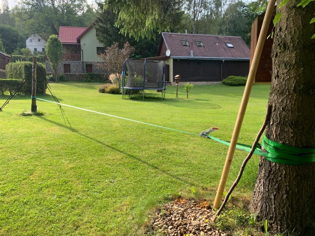 Zahrada ubytování Chata Březiny - Terezka