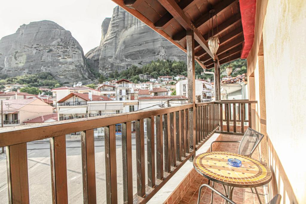 Mythos Guesthouse - 8