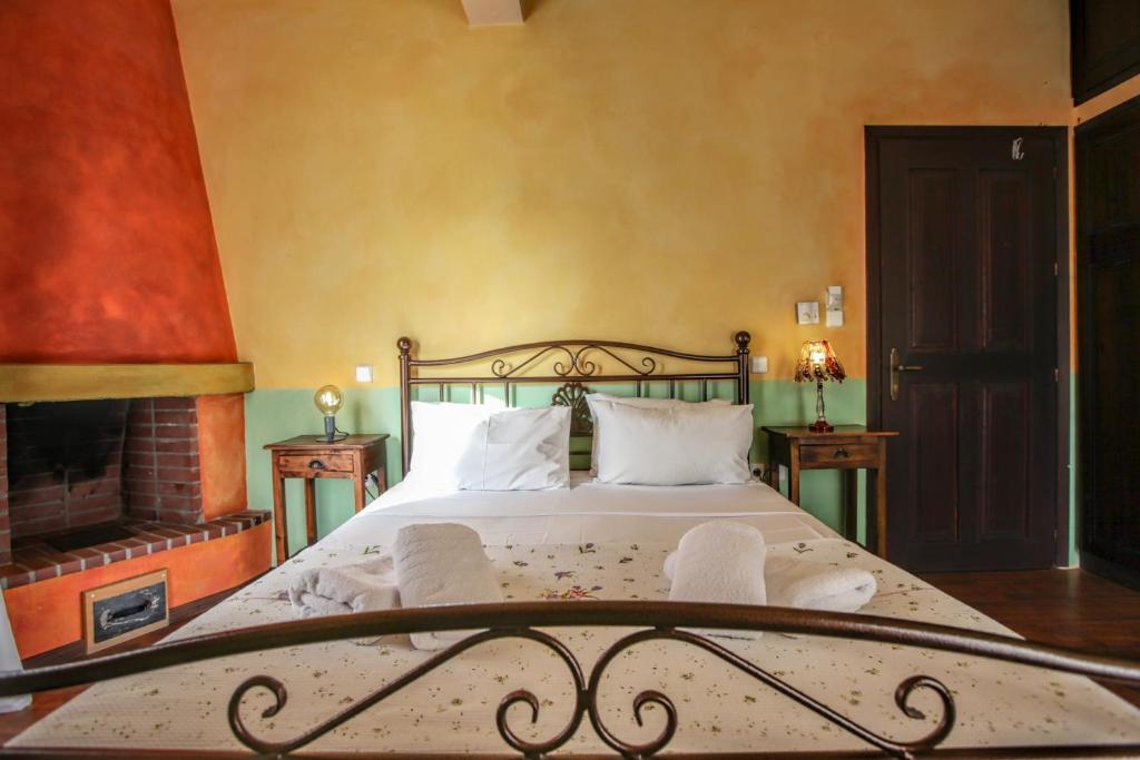 Mythos Guesthouse - 9