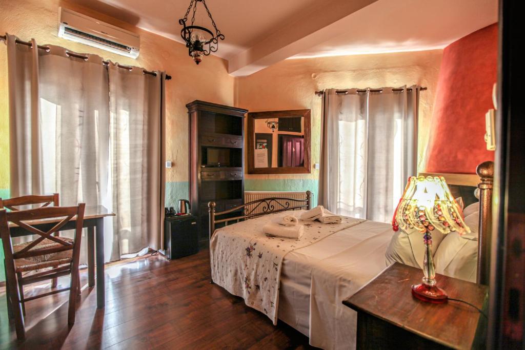 Mythos Guesthouse - 10