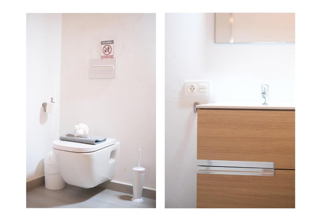 A bathroom at Apartamento Sunset One Lanzarote