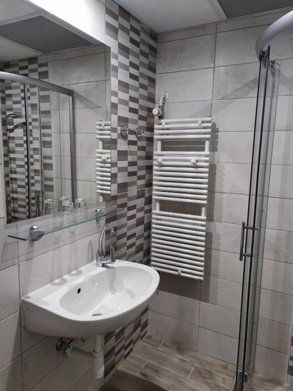 Koupelna v ubytování Fortuna Hotel