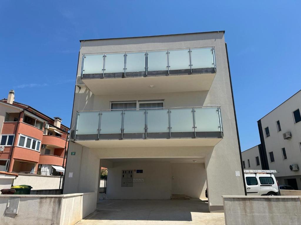Budova, kde se apartmán nachází