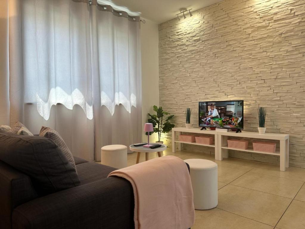 TV a/nebo společenská místnost v ubytování Apartments BRIST HILLS