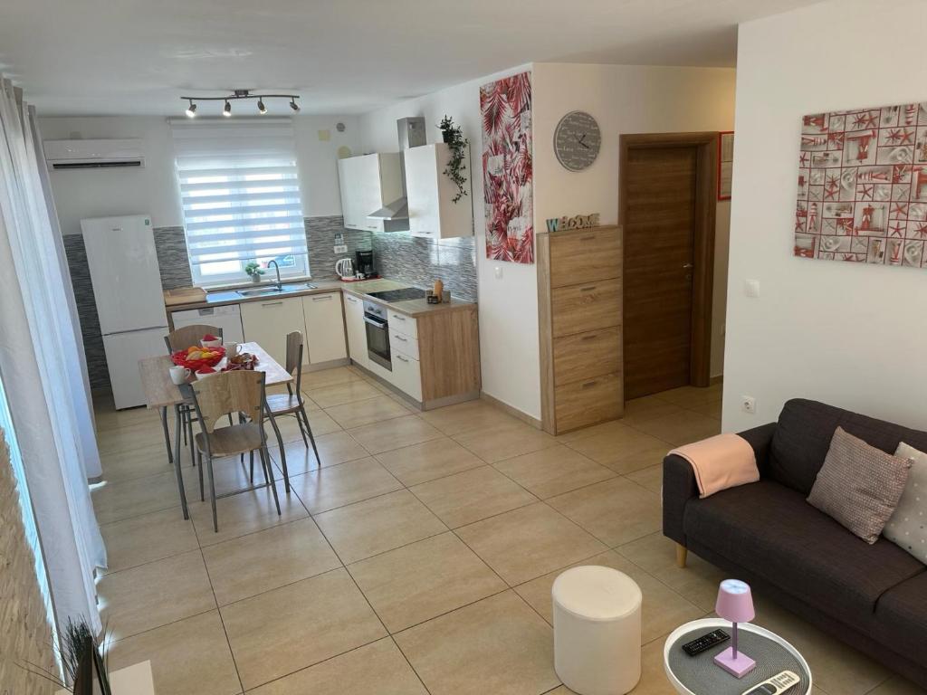 Kuchyň nebo kuchyňský kout v ubytování Apartments BRIST HILLS